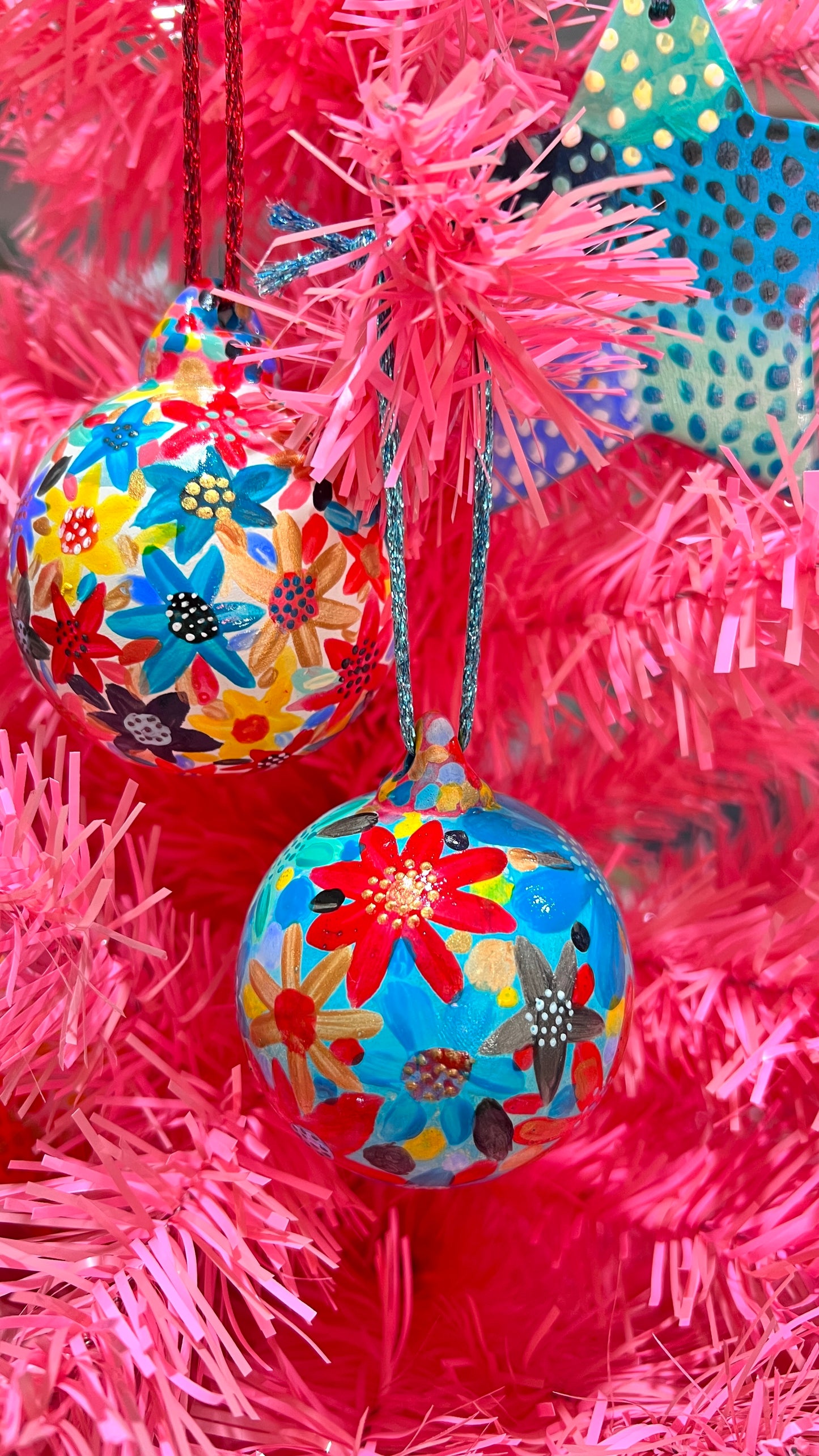 Hand-painted Ceramic Baubles & Ornaments Workshop | 2 sessions Saturday 2 Dec @ James Clark Gallery (Stafford, Qld)