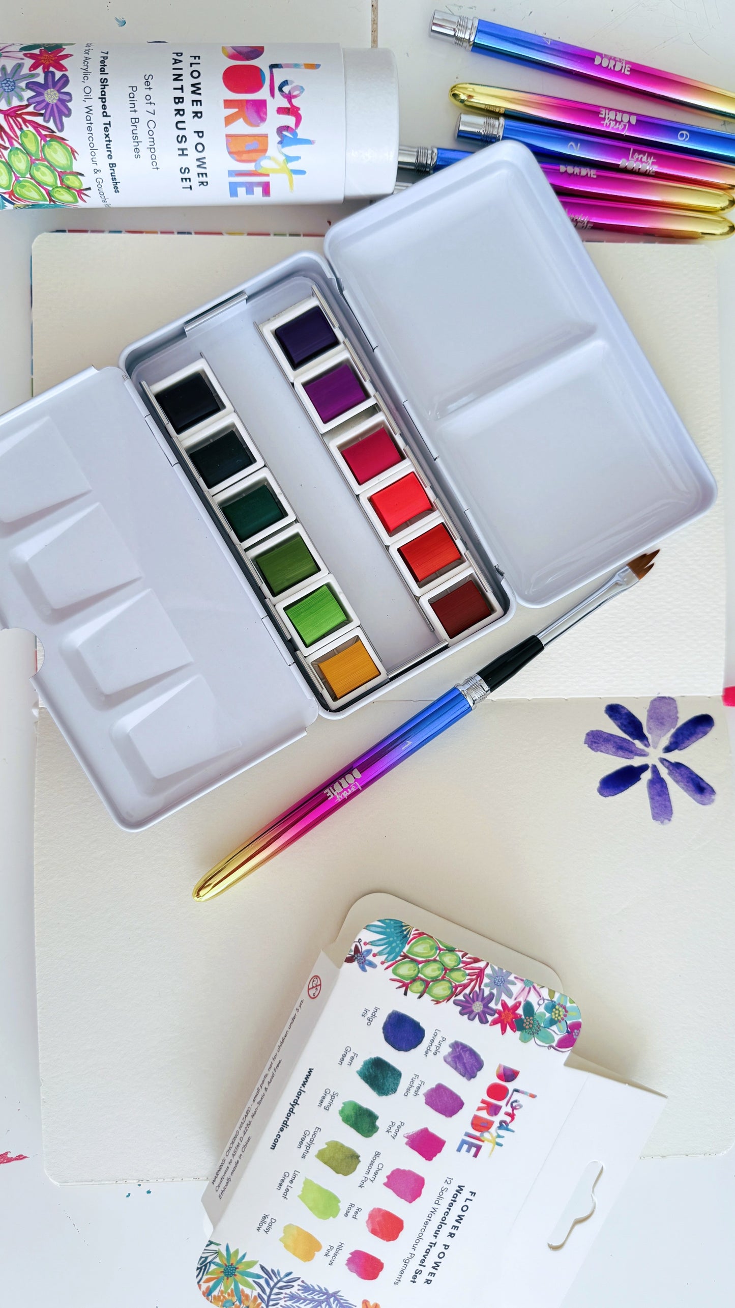 Flower Power paint brush set by Australian artist Georgie Forbes. 7 flower-inspired brush tips designed to paint petals, leaves and florals for watercolour, journalling and crafts.